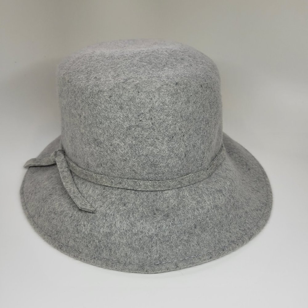 Wool Cloche Hat Womens Light Gray 100% Wool Built In Scarf Tie One Size